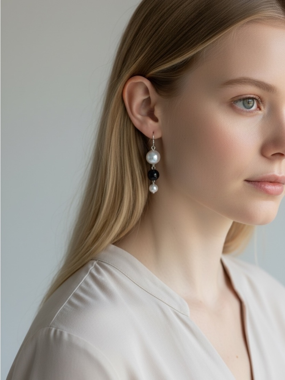 10/10 Elegant Black and White Pearl Drop Earrings